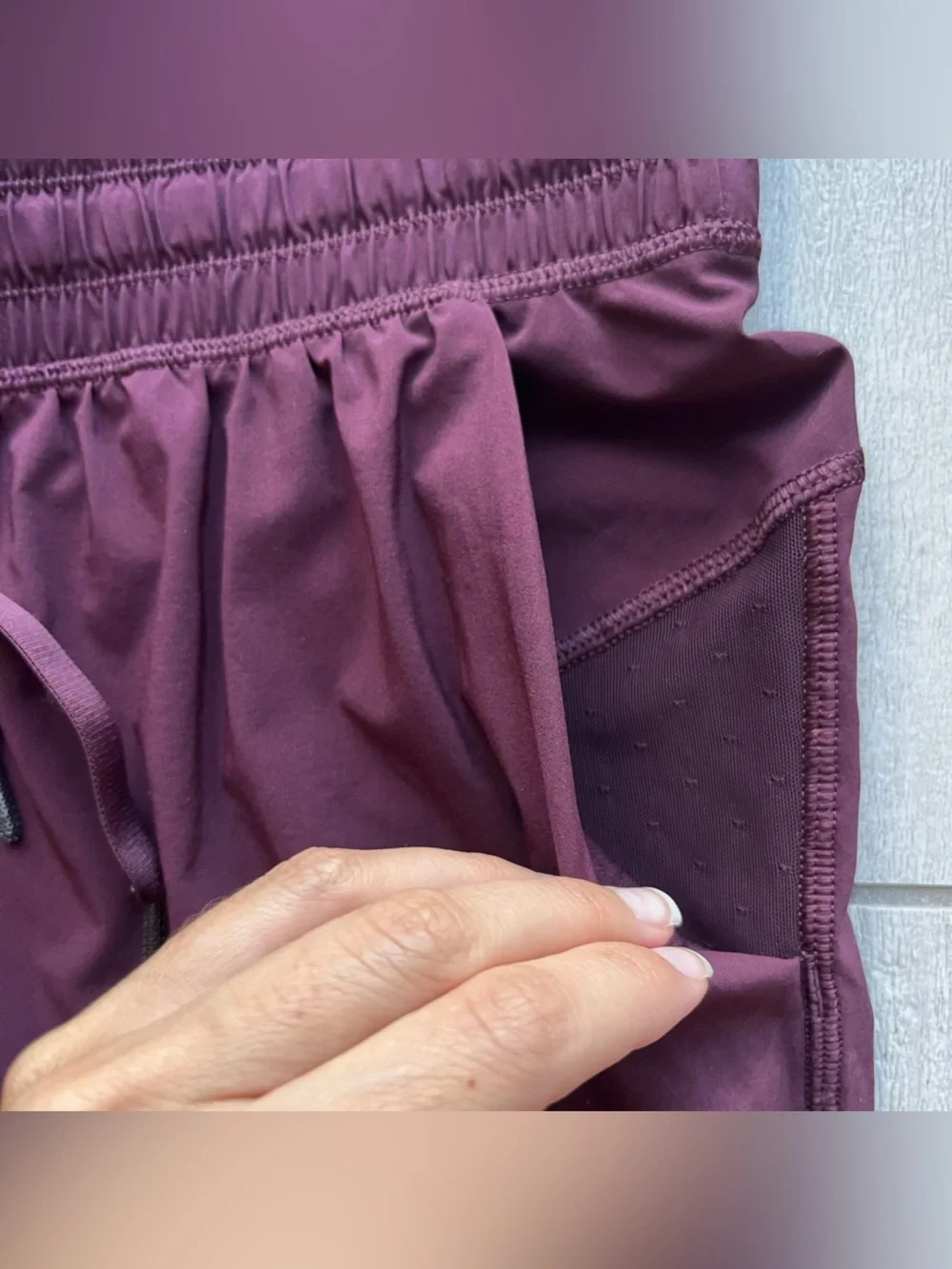 Lululemon Namaskar Crop Garnet Women’s 4 Swift Ultra Light Yoga 24” Stretch